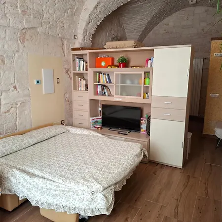 L' Angolo Dei Poeti Sammichele Di Bari